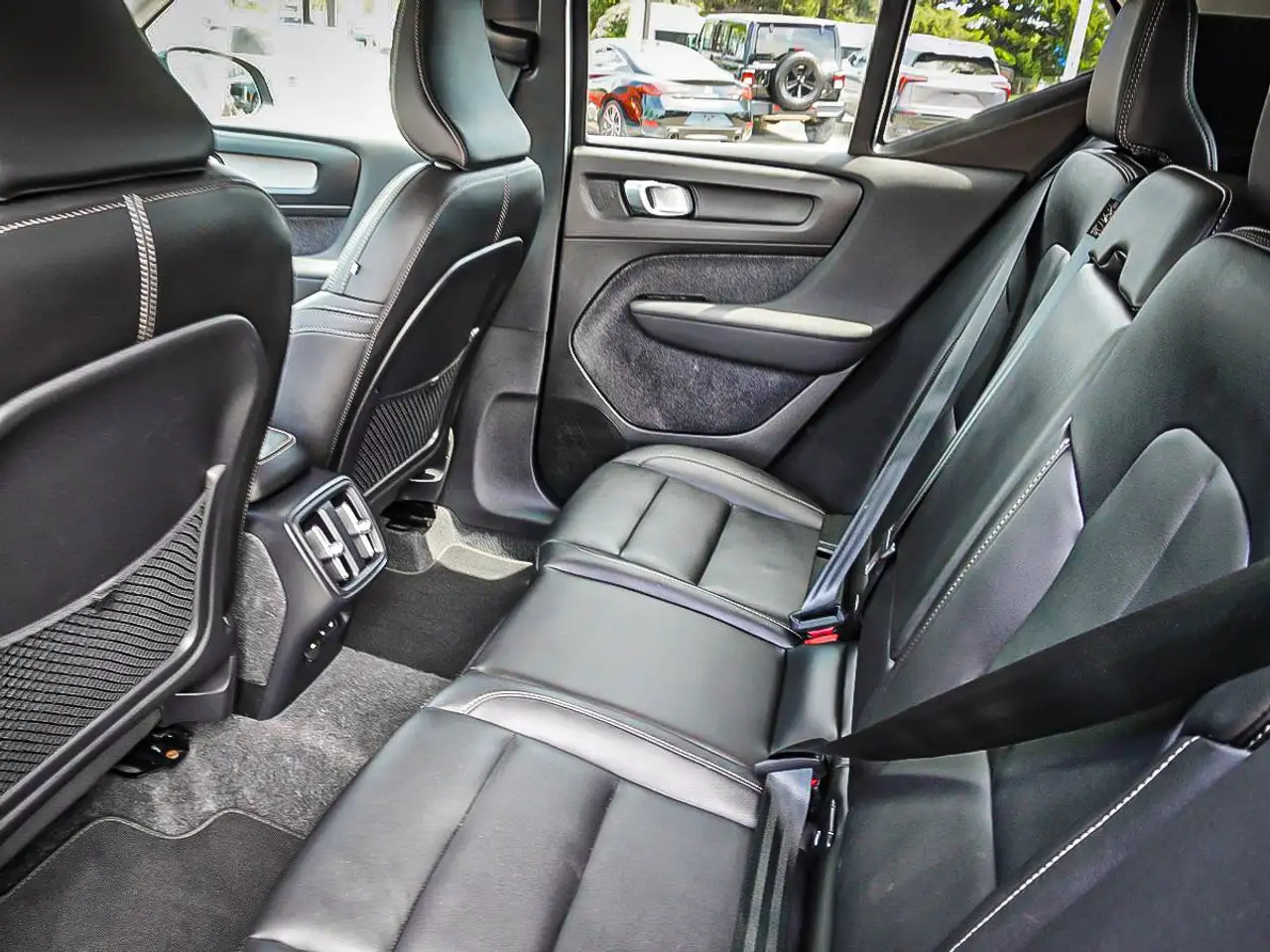 Volvo XC40 снимка Volvo XC40