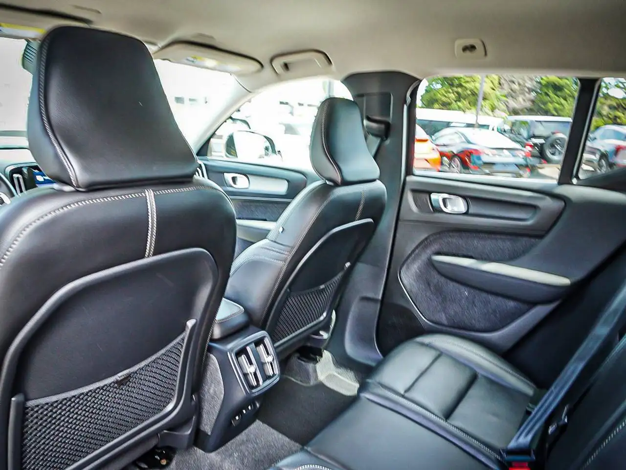 Volvo XC40 снимка Volvo XC40