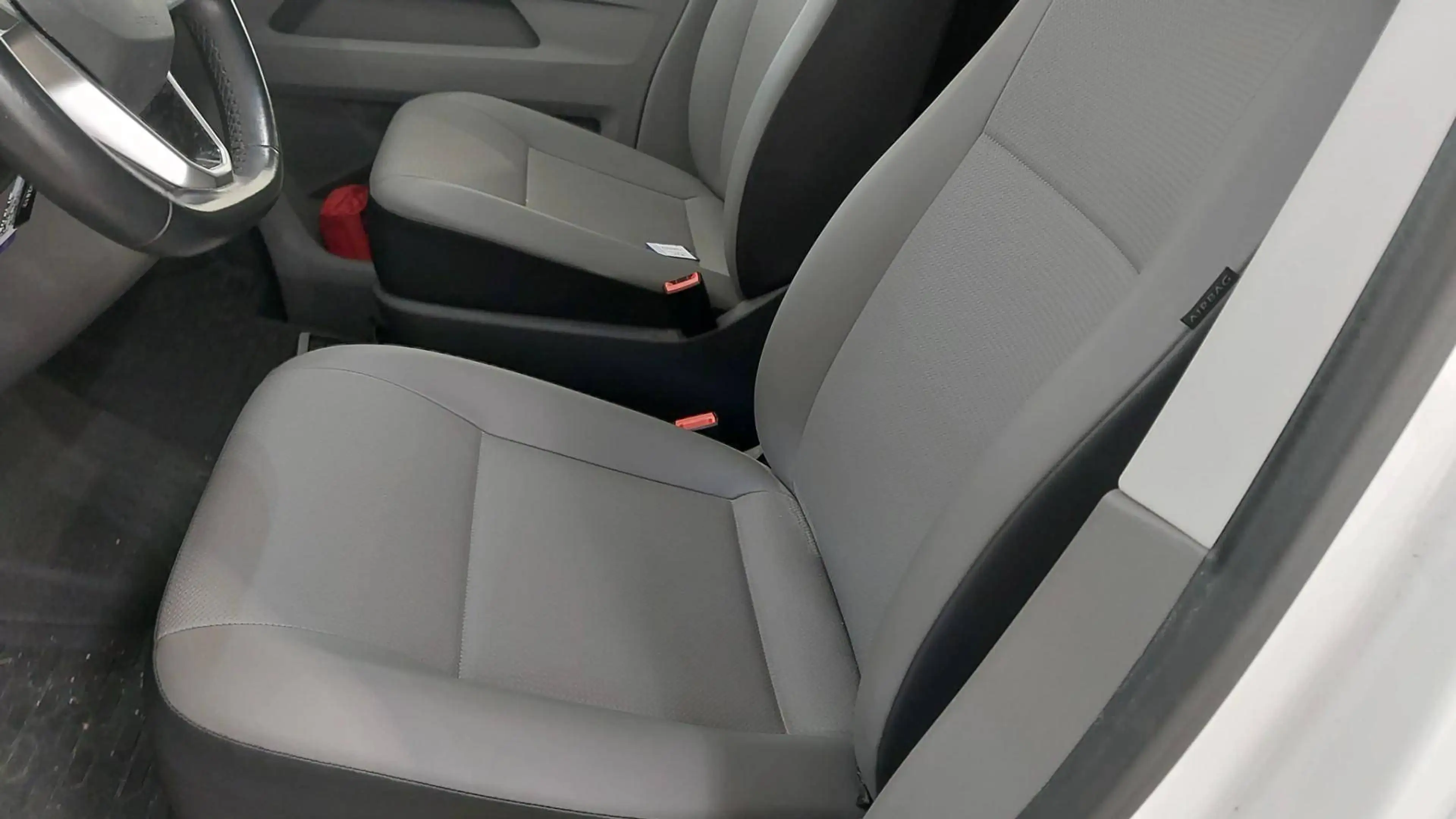 Volkswagen T6.1 Transporter 2,0 TDI*DSG*LED*ACC*Lane-Front-Side Assist*ASR*DAB*Lederlenkr*Fernlichtass* — photo 9