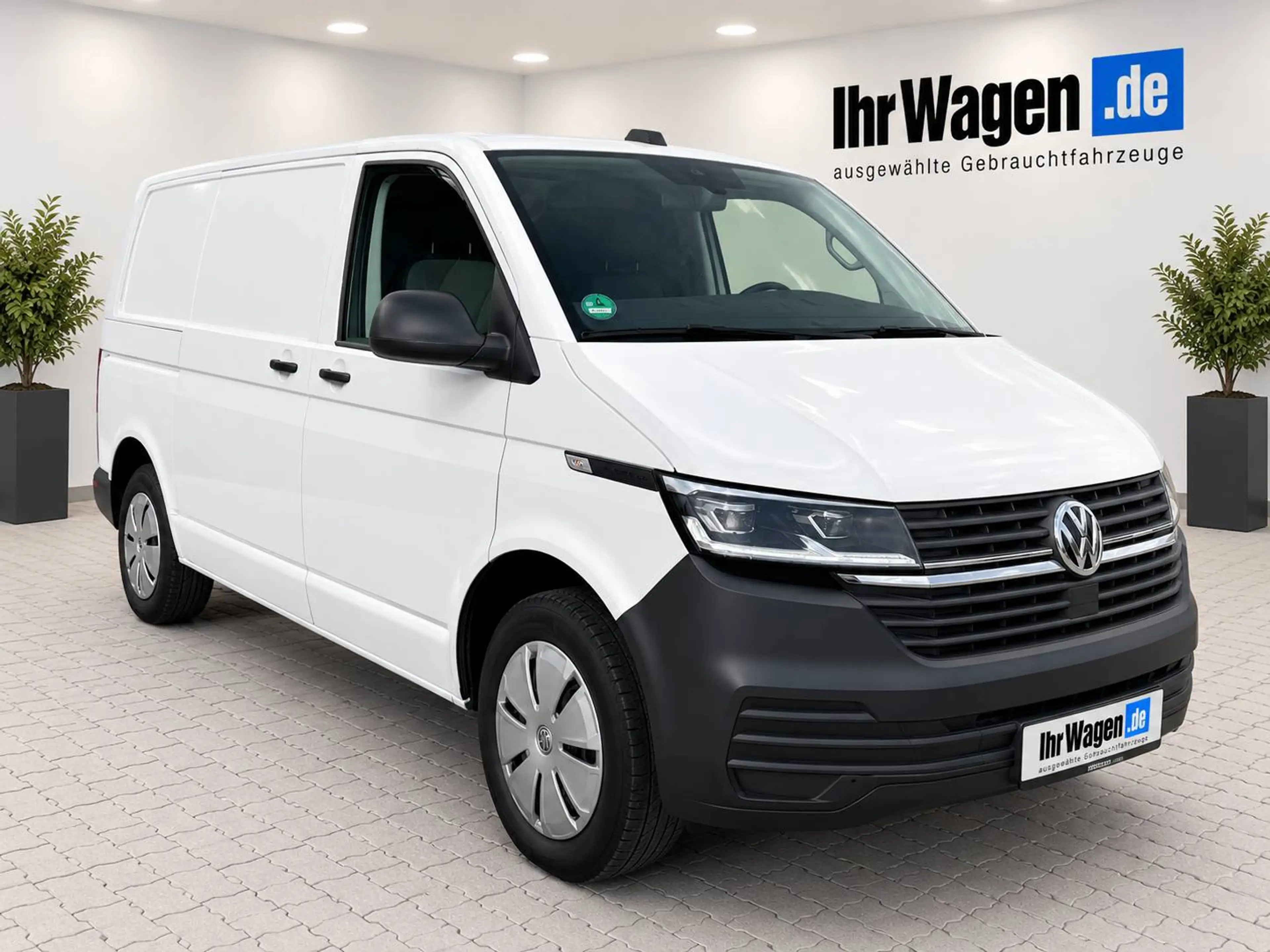 Volkswagen T6.1 Transporter 2,0 TDI*DSG*LED*ACC*Lane-Front-Side Assist*ASR*DAB*Lederlenkr*Fernlichtass* — photo 3