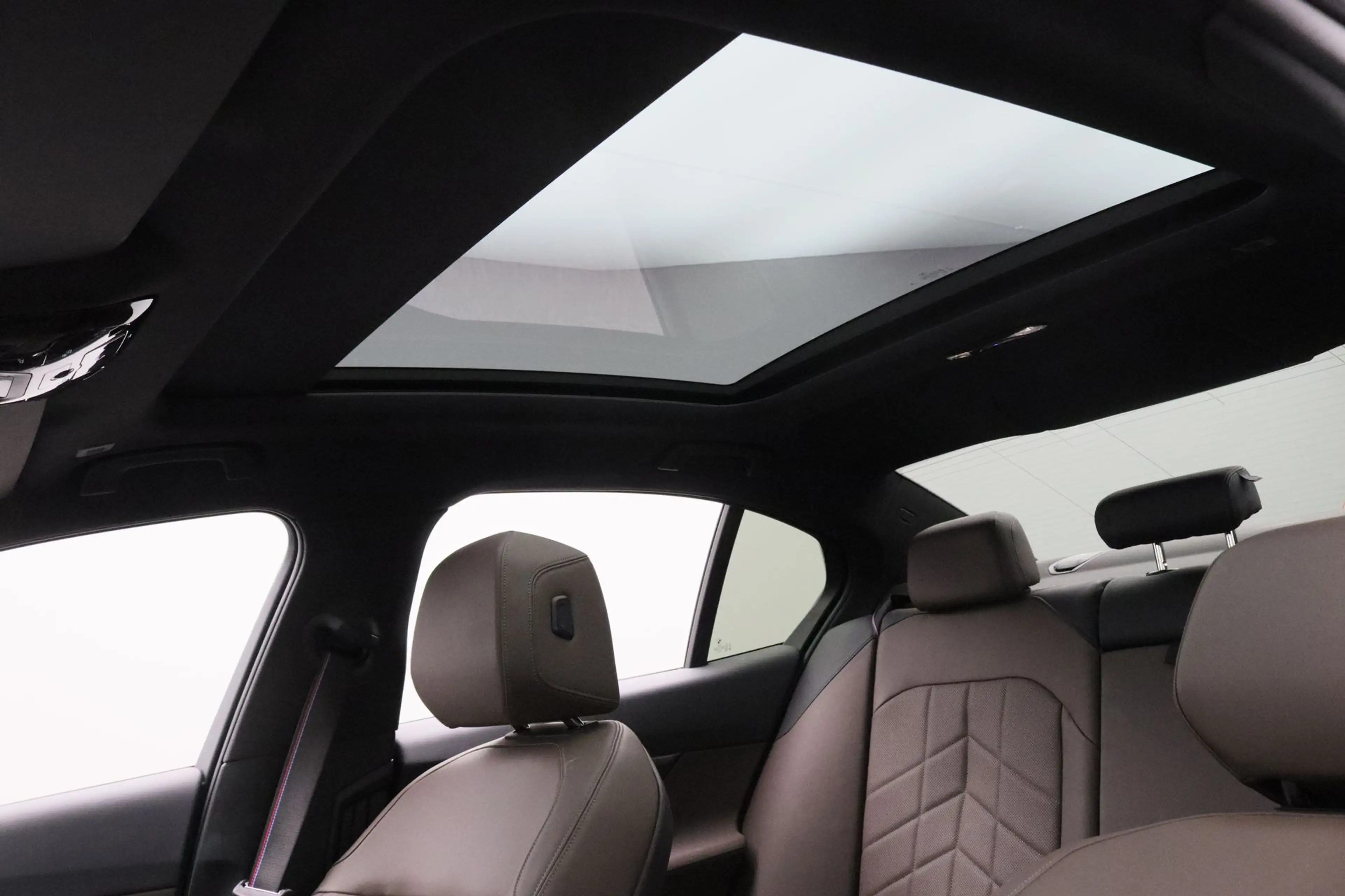 BMW i5 eDrive40 84 kWh — photo 5