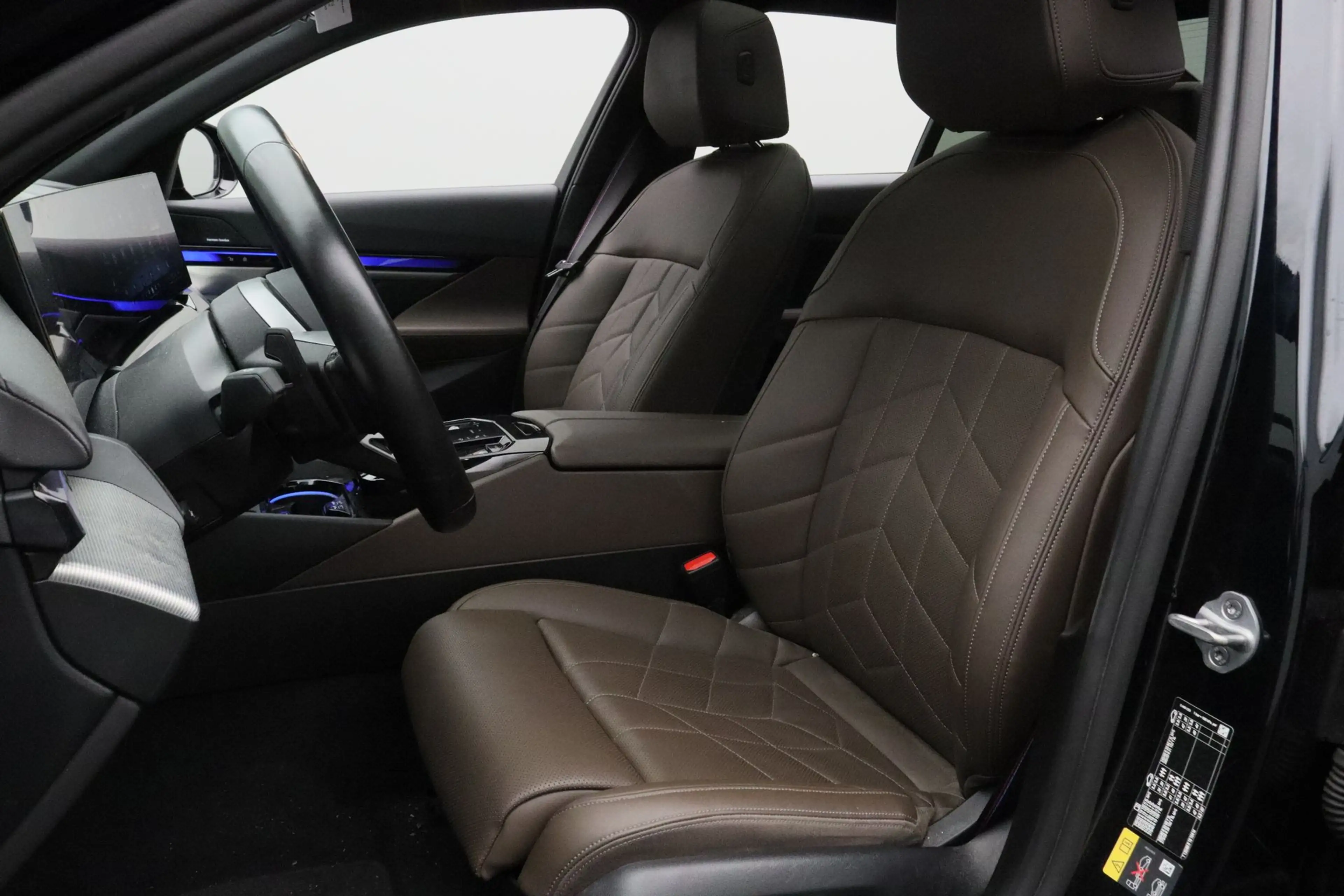 BMW i5 eDrive40 84 kWh — photo 4