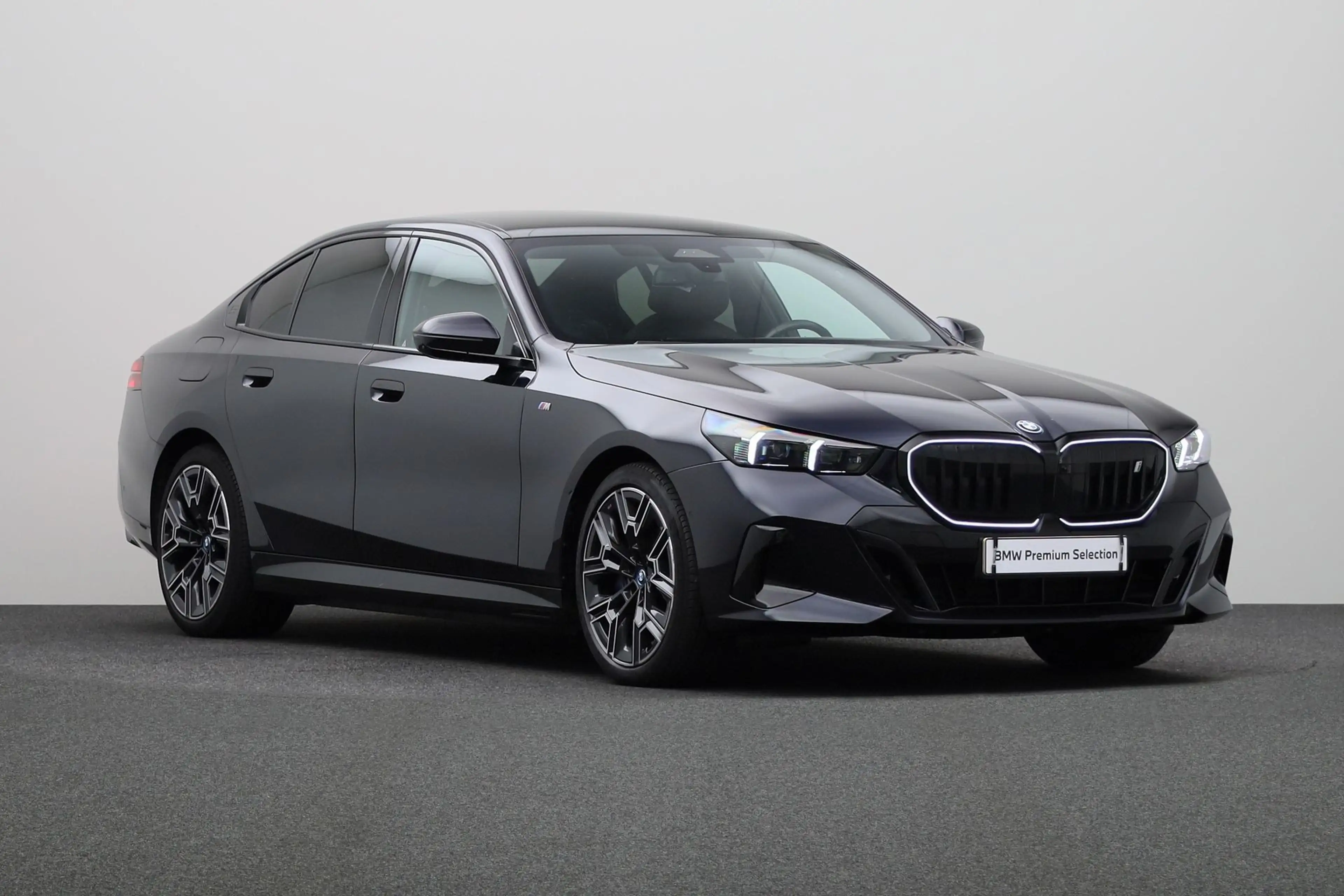 BMW i5 eDrive40 84 kWh — photo 8