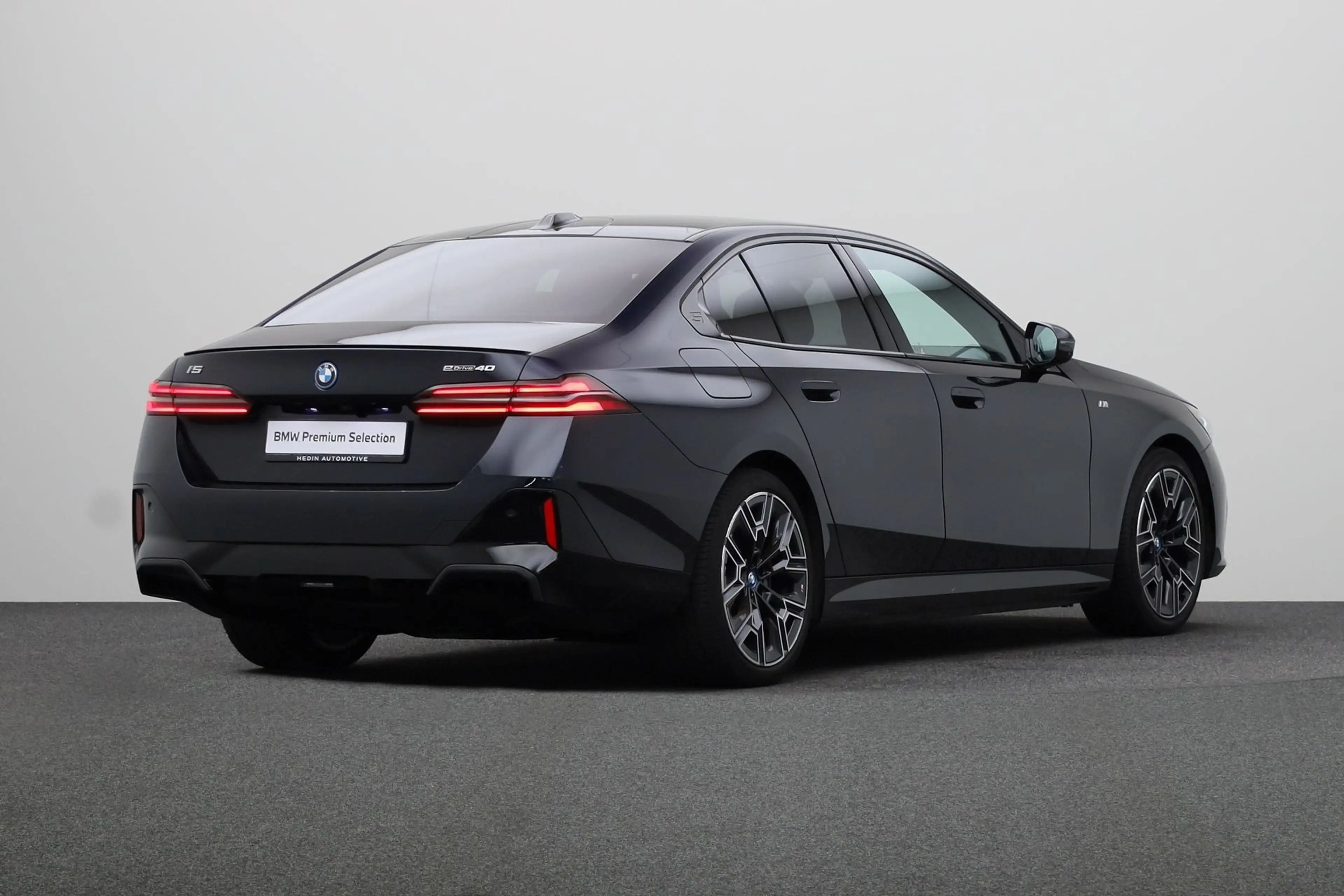 BMW i5 eDrive40 84 kWh — photo 2