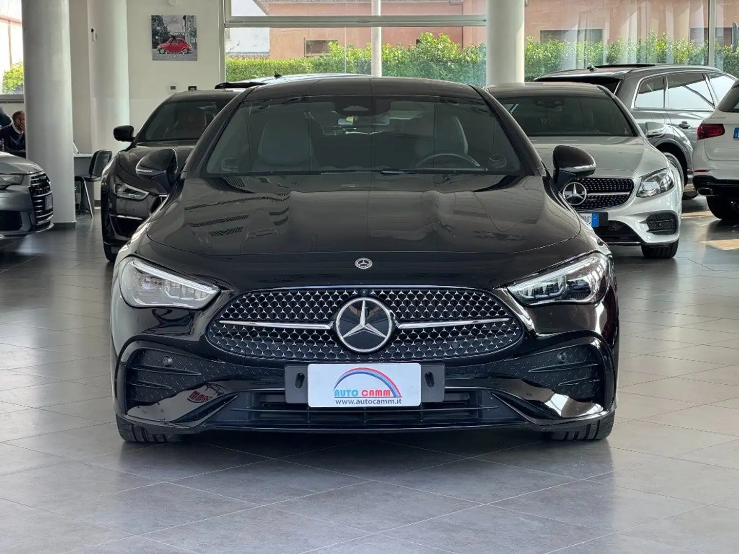 Mercedes-Benz CLE 300 4Matic Coupé AMG Line Premium Zwart - 2