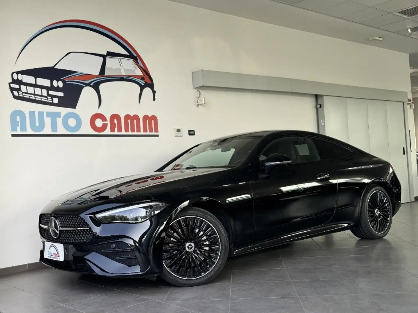 Mercedes-Benz CLE 300 4Matic Coupé AMG Line Premium Zwart - 1