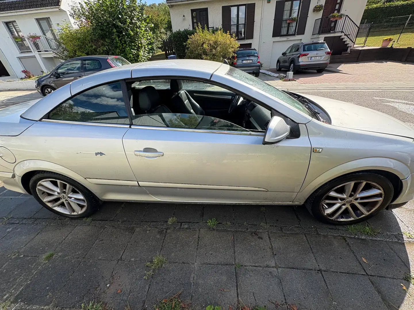 Opel Astra Astra TwinTop 1.9 CDTi Enjoy '111' FAP Srebrny - 2