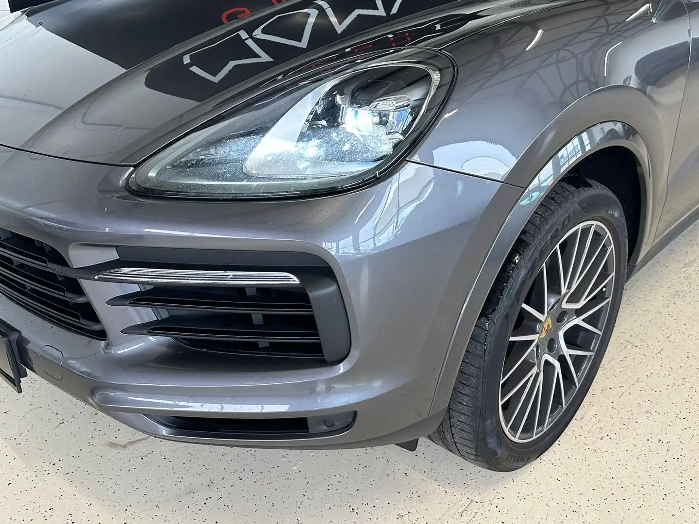 Porsche Cayenne III 3,0 V6T Finanzierung Grau - 2