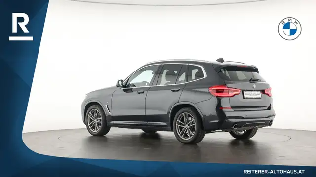 BMW X3 view 4