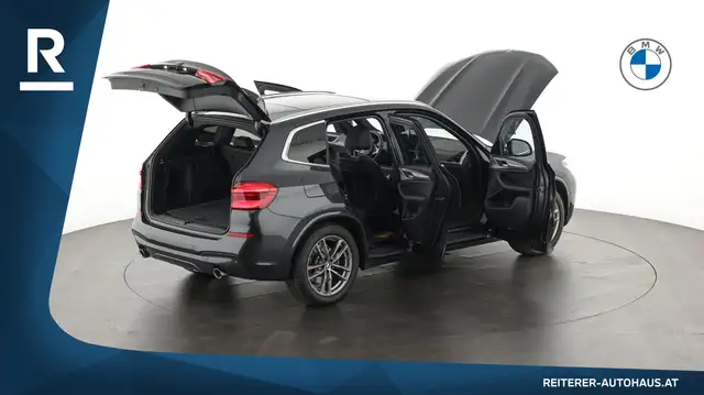 BMW X3 view 12