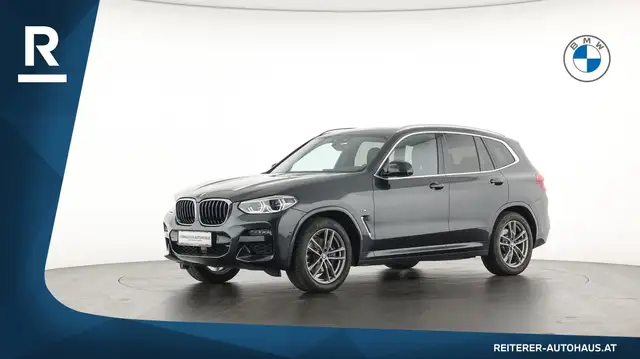 BMW X3 view 3