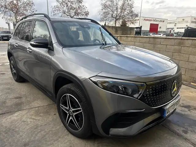 Mercedes-Benz EQB 250 250+