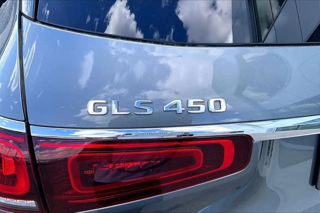 Mercedes-Benz GLS снимка Mercedes-Benz GLS