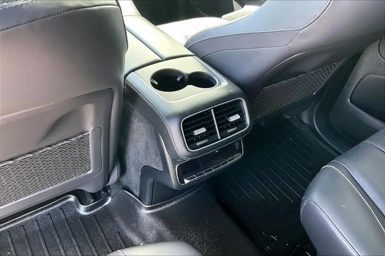 Mercedes-Benz GLS снимка Mercedes-Benz GLS