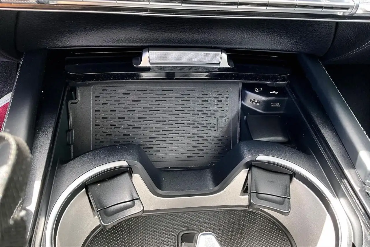 Mercedes-Benz GLS снимка Mercedes-Benz GLS