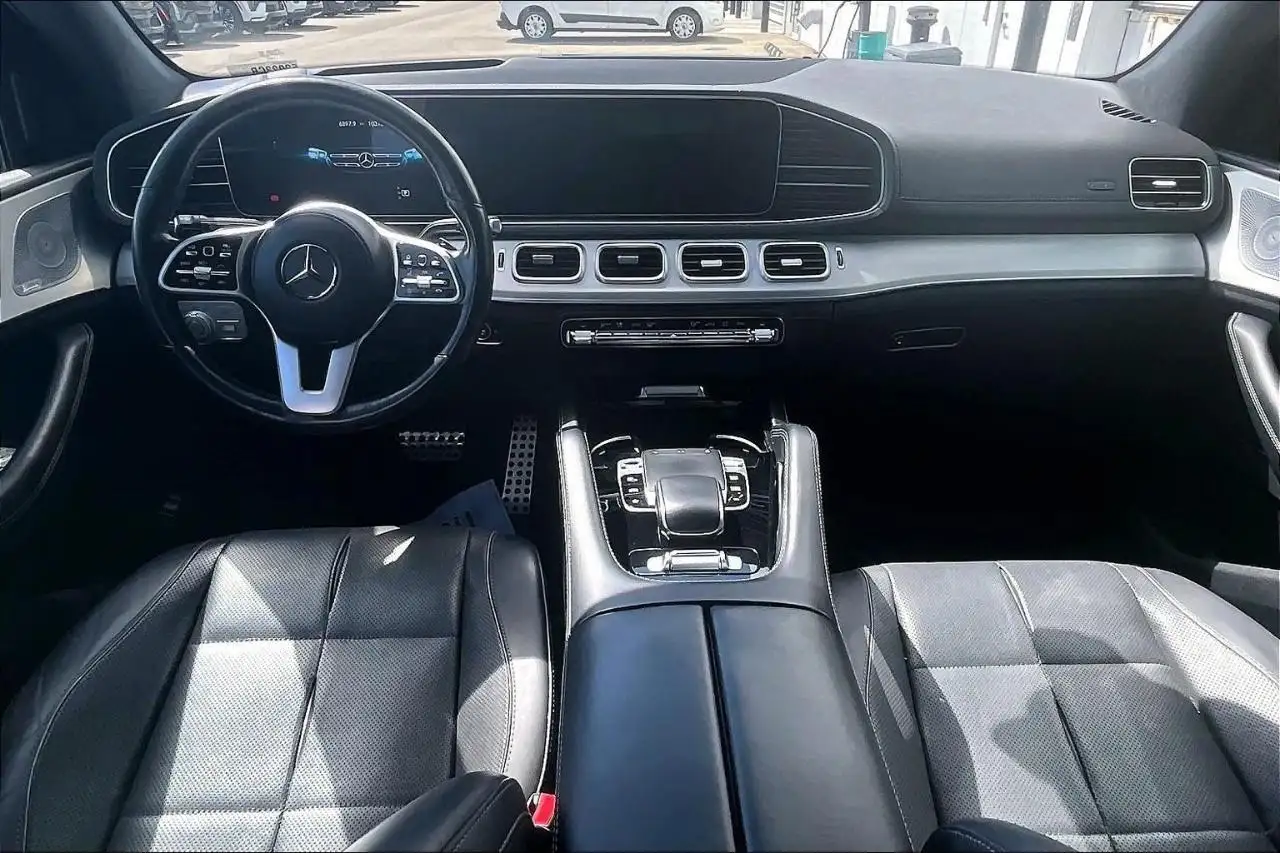 Mercedes-Benz GLS снимка Mercedes-Benz GLS