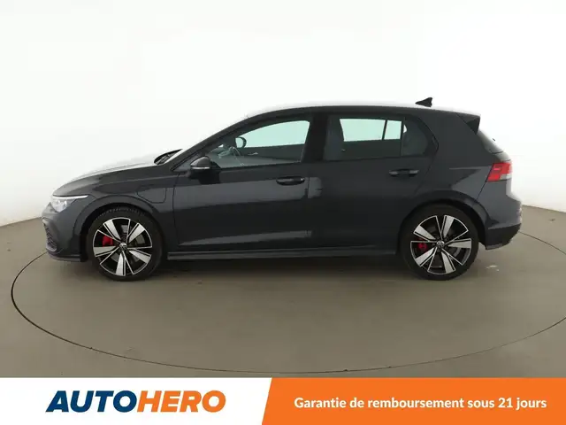 Volkswagen Golf view 3
