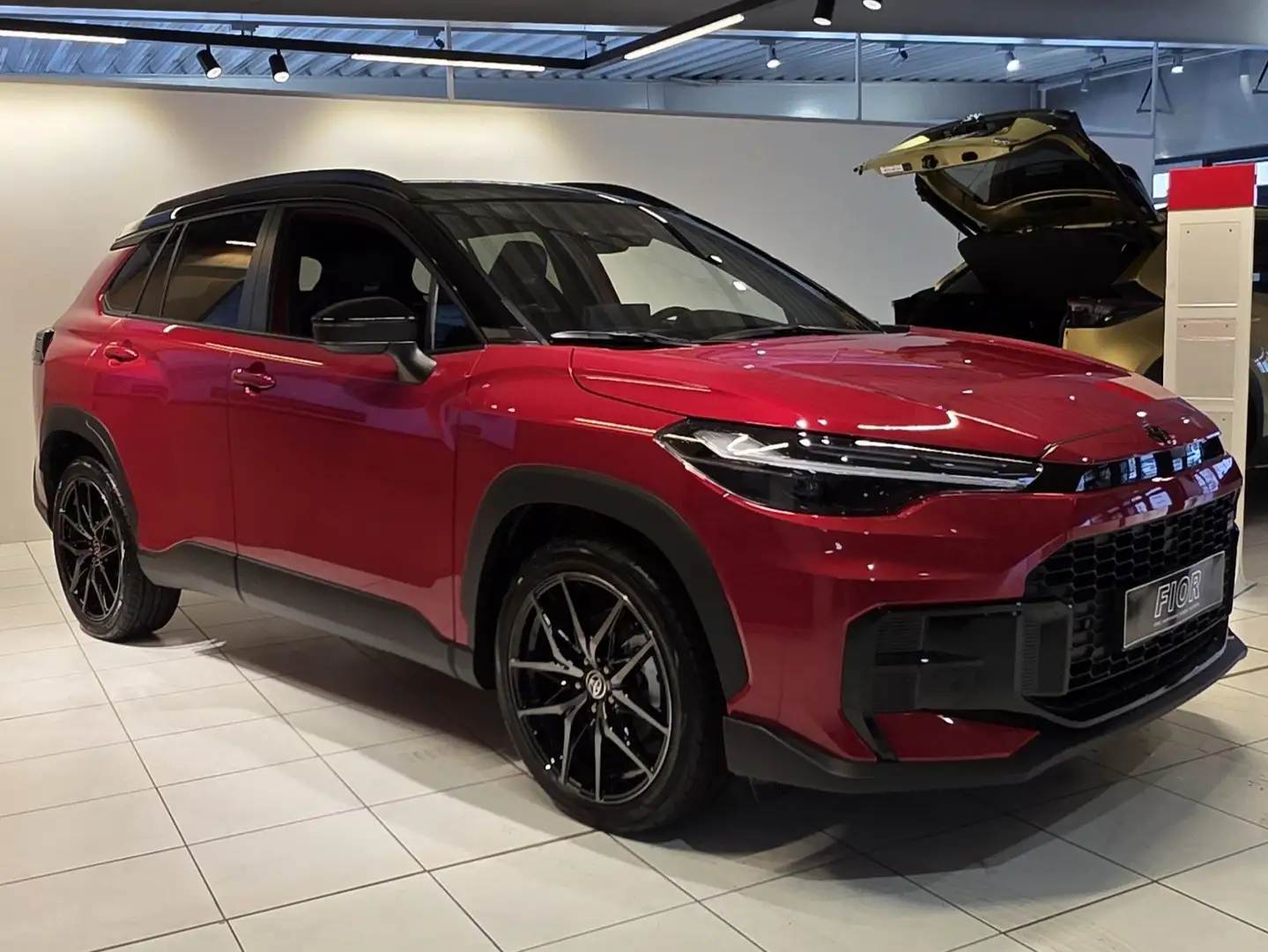 Toyota Corolla Cross GR Sport AWD 4x4 Rot - 2