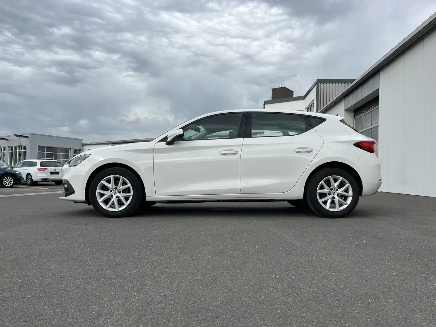 SEAT Leon 2.0 TDI Style 75€ m. 20% Anzahlung DAB LED SHZ P Weiß - 2