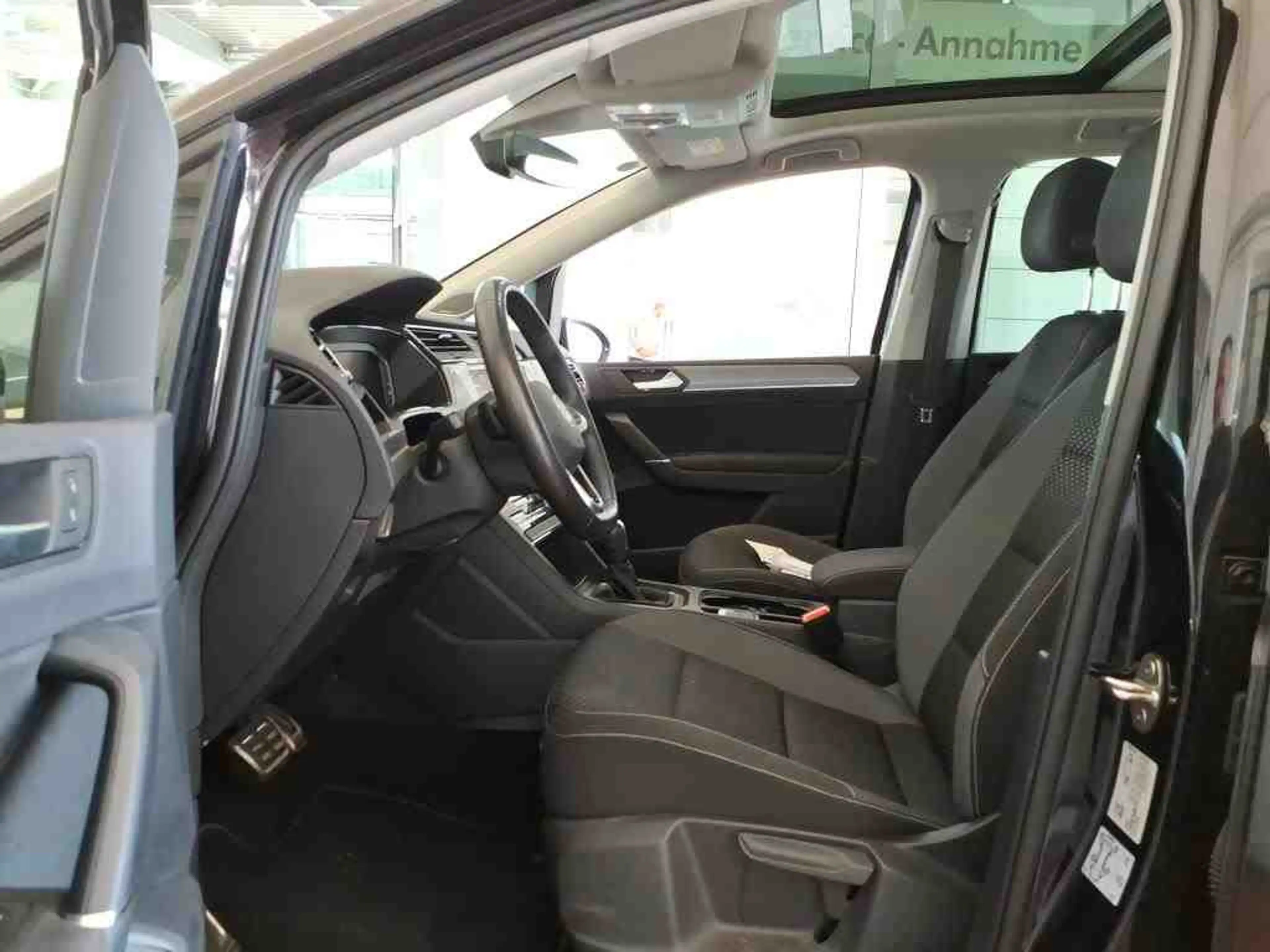Volkswagen Touran TSI DSG Pano IQ.Drive AHK Dynau el.Heckk — photo 7