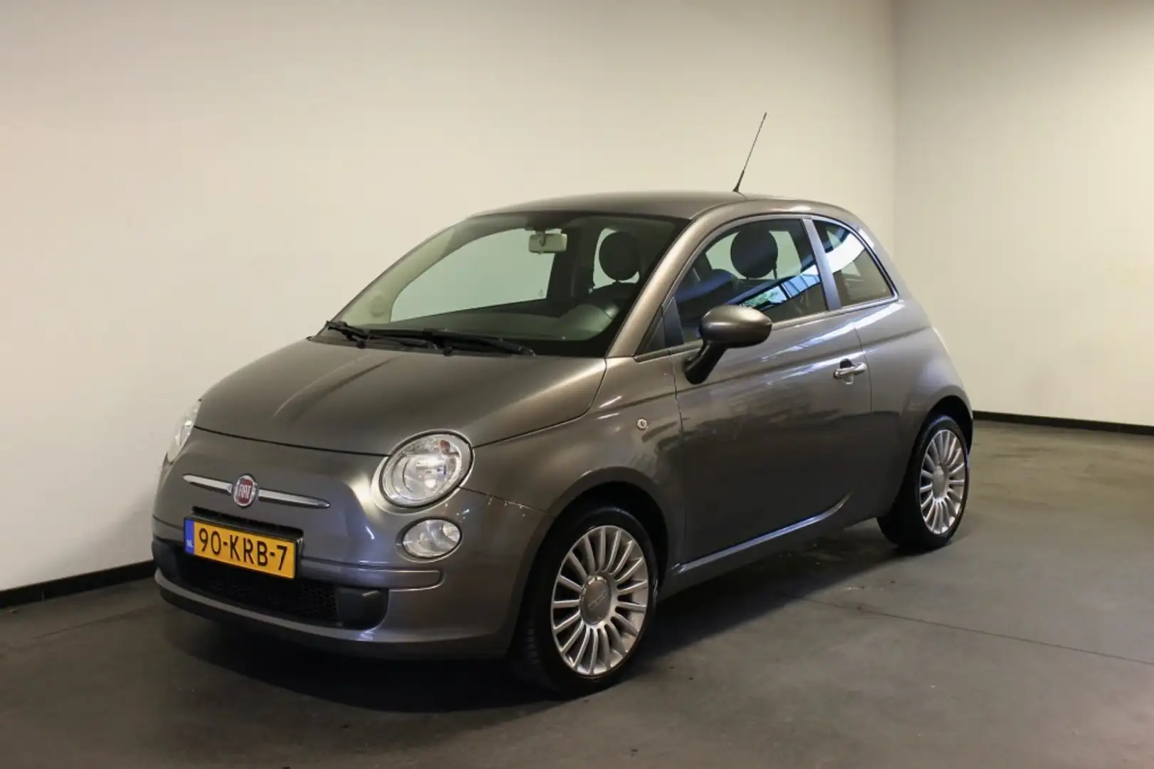 Fiat 500 1.2 POP, Automaat, PDC, Gris - 1