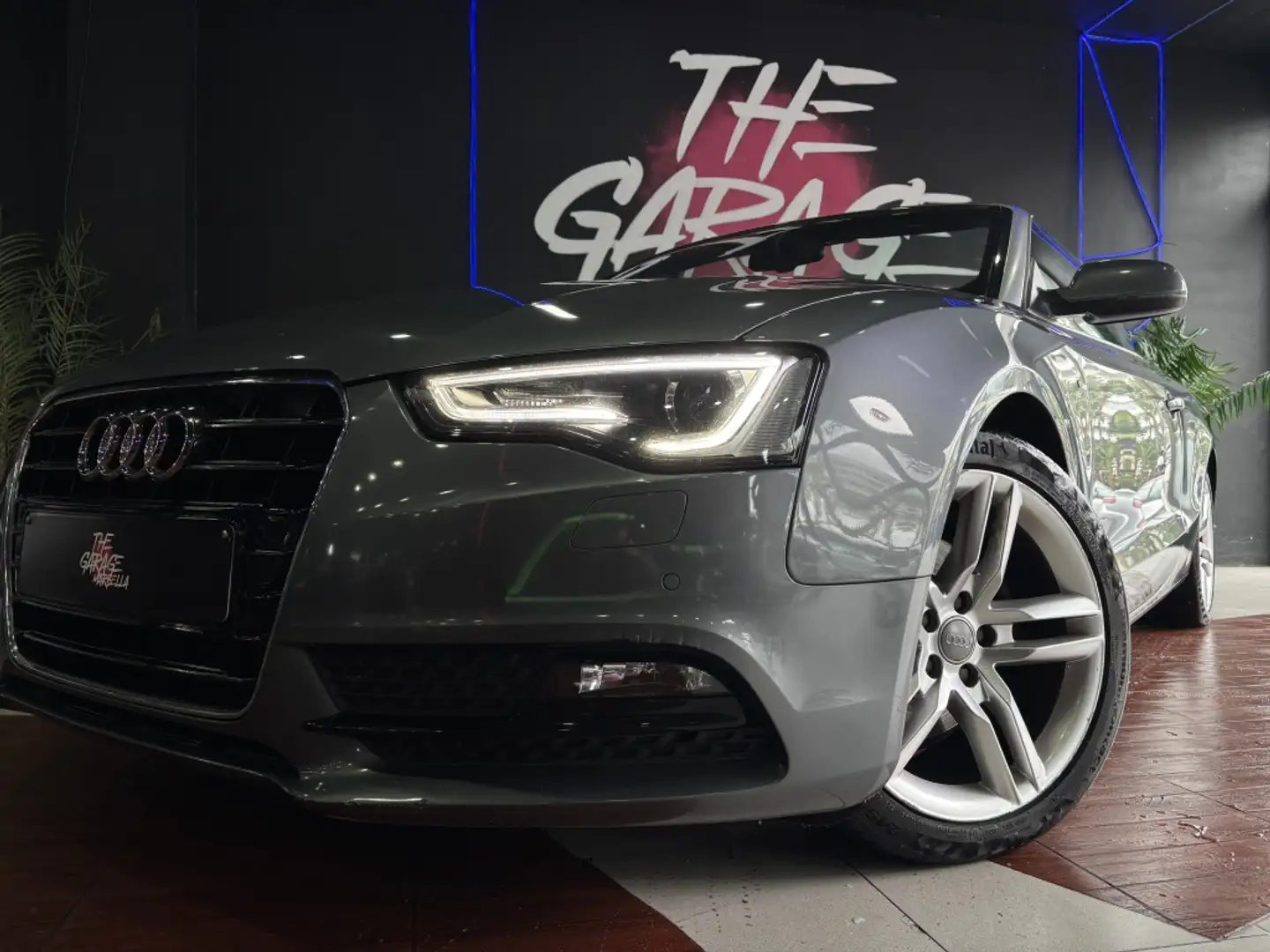 Audi A5 Cabrio 2.0TDI 150 Gris - 2