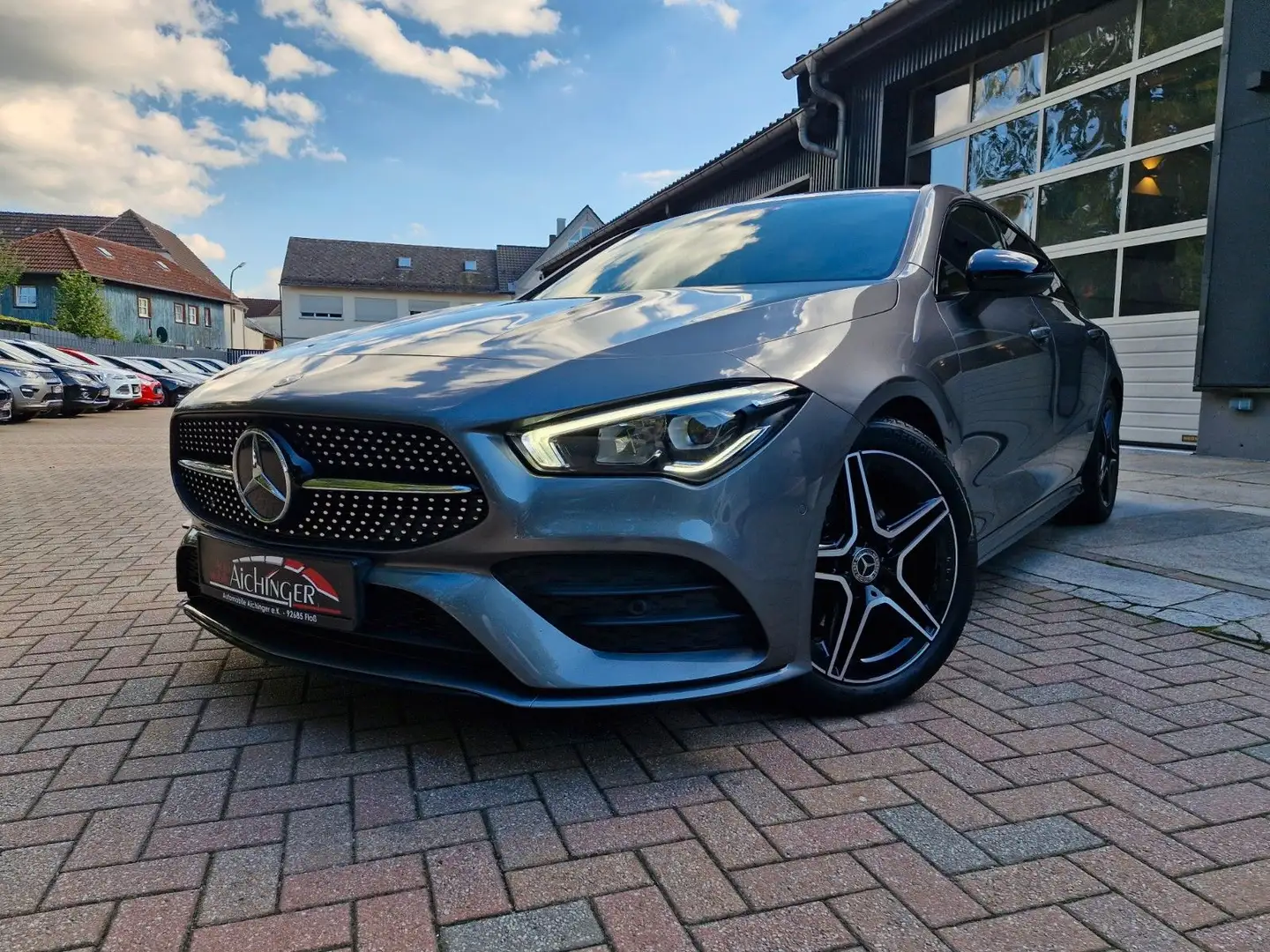 Mercedes-Benz CLA 180 AMG 2.Hand 8-Fach LED Gris - 1