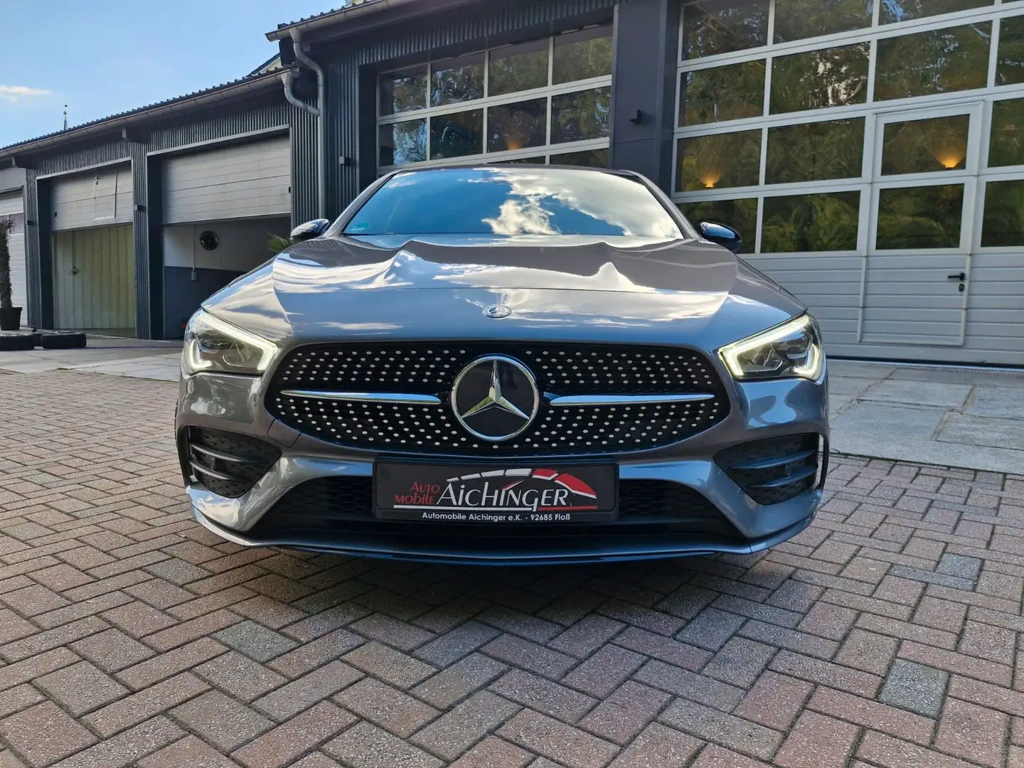 Mercedes-Benz CLA 180 AMG 2.Hand 8-Fach LED Gris - 2