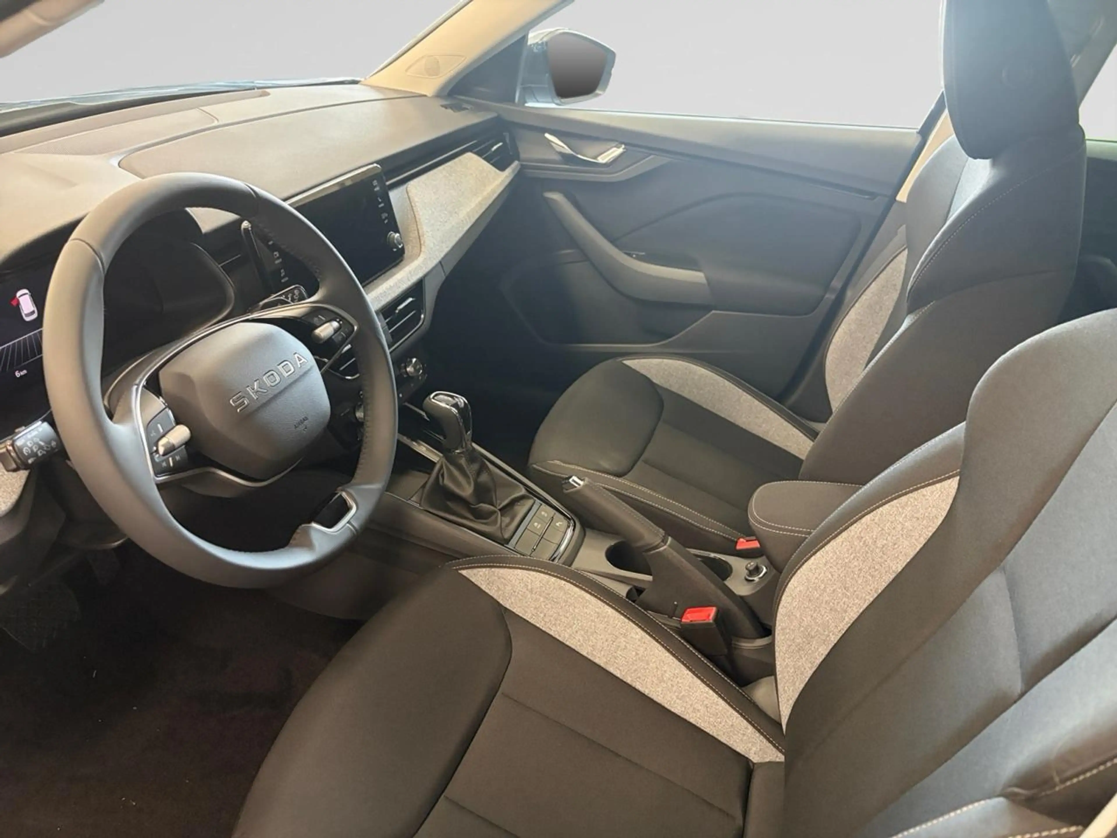 Skoda Kamiq 1.0 TSI Family DSG — photo 10