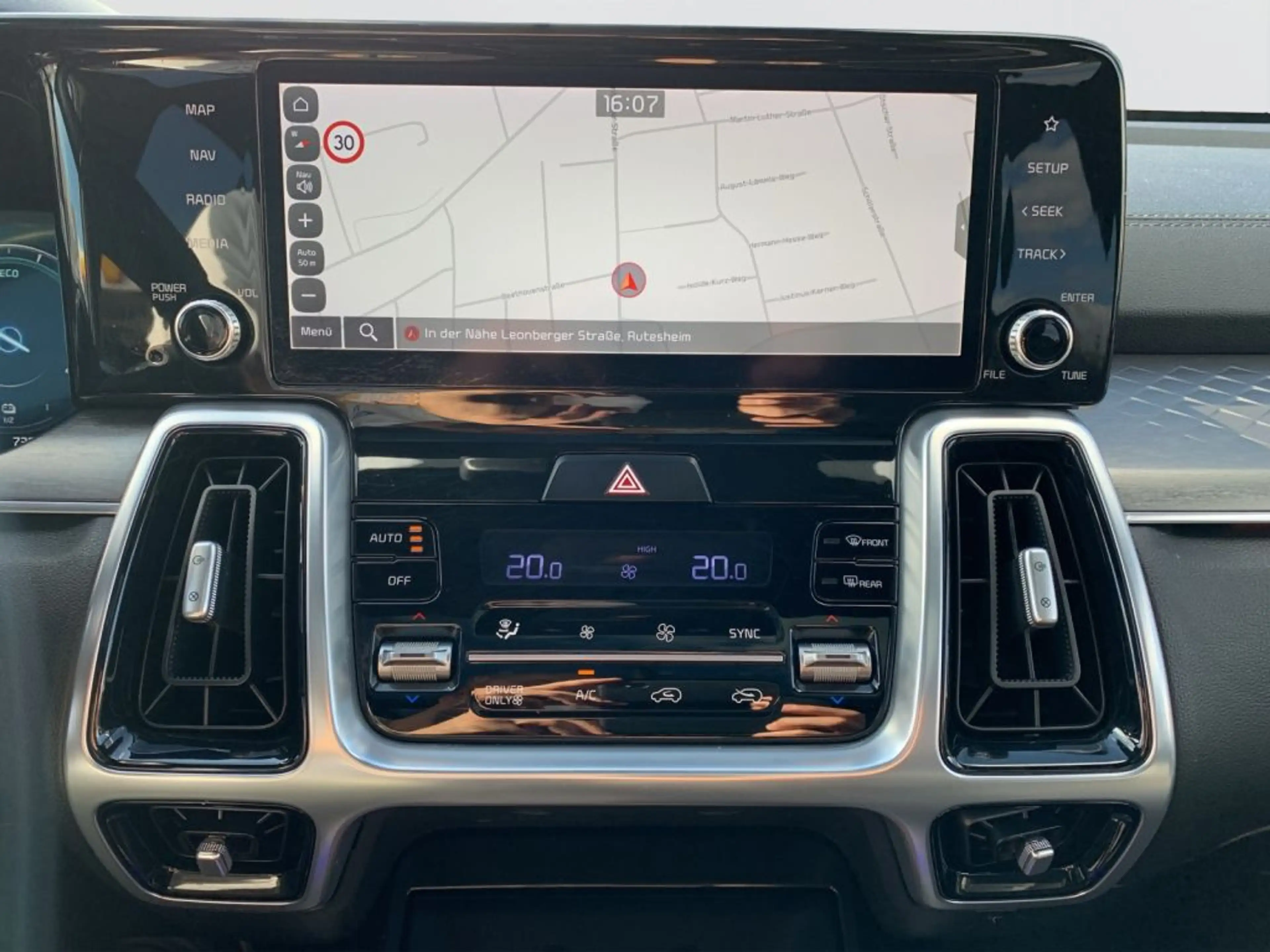 Kia Sorento 1.6 T-GDI PHEV AWD Aut. Platinum — photo 11