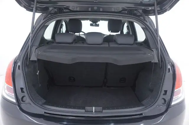 Lancia Ypsilon view 14