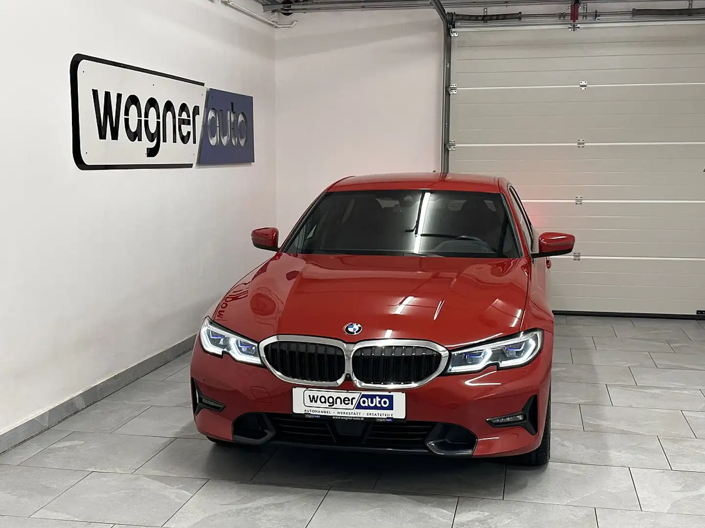 BMW 320 d xDrive 48V Mild-Hybrid-Technologie Sport Line... Rot - 1