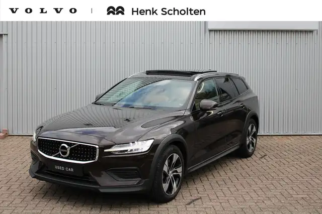 Volvo V60 Cross Country 2.0 T5 AWD Pro Achteruitrijcamera | Semi elektrisc