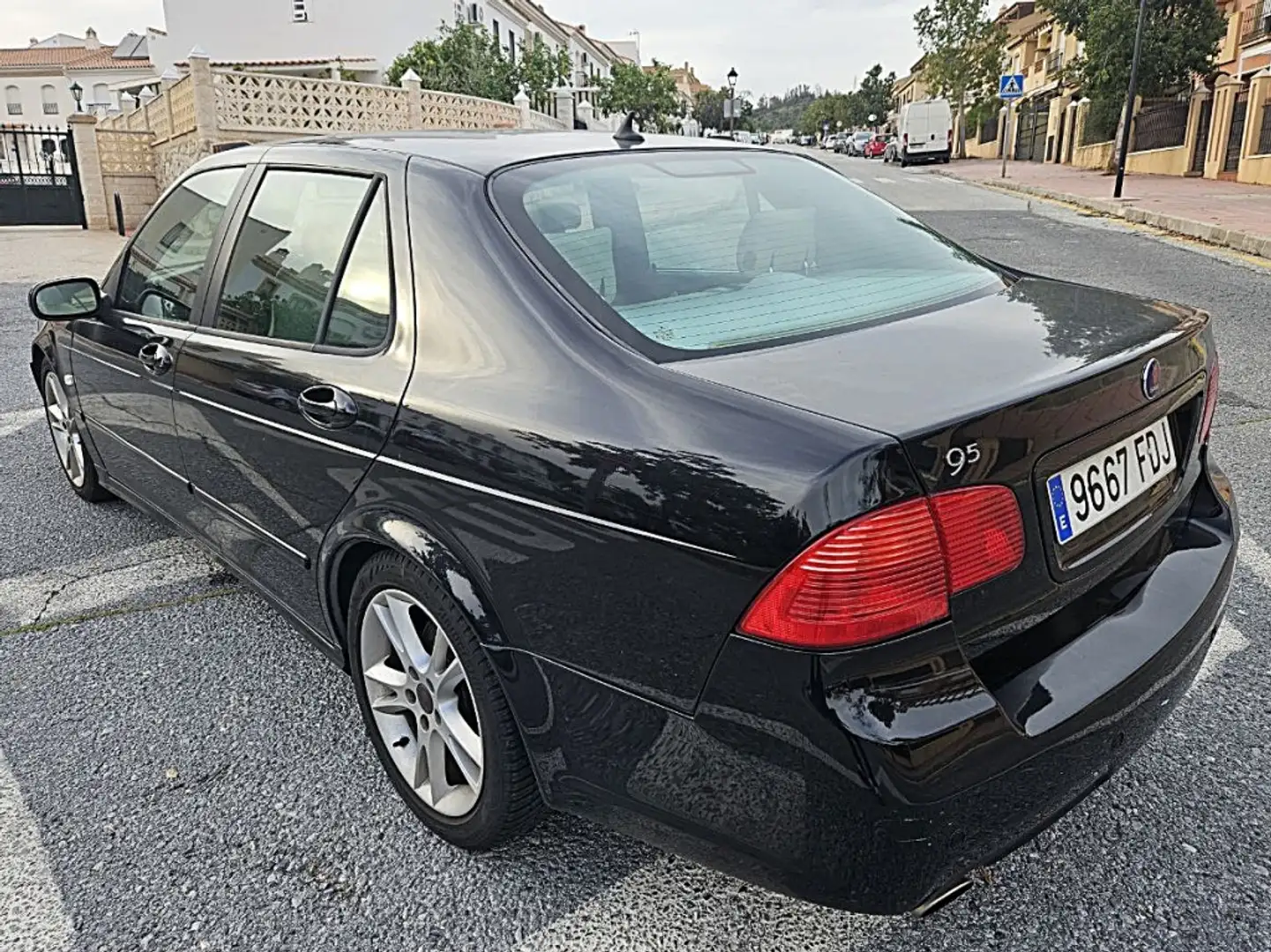 Saab 9-5 Berlina Automático de 4 Puertas Negro - 2