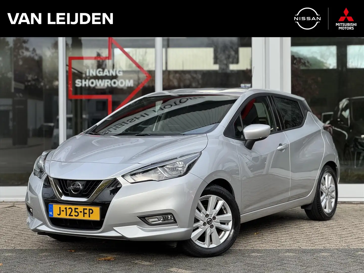 Nissan Micra 1.0 IG-T 100pk N-Connecta | Navigatie | Camera | A Grijs - 1