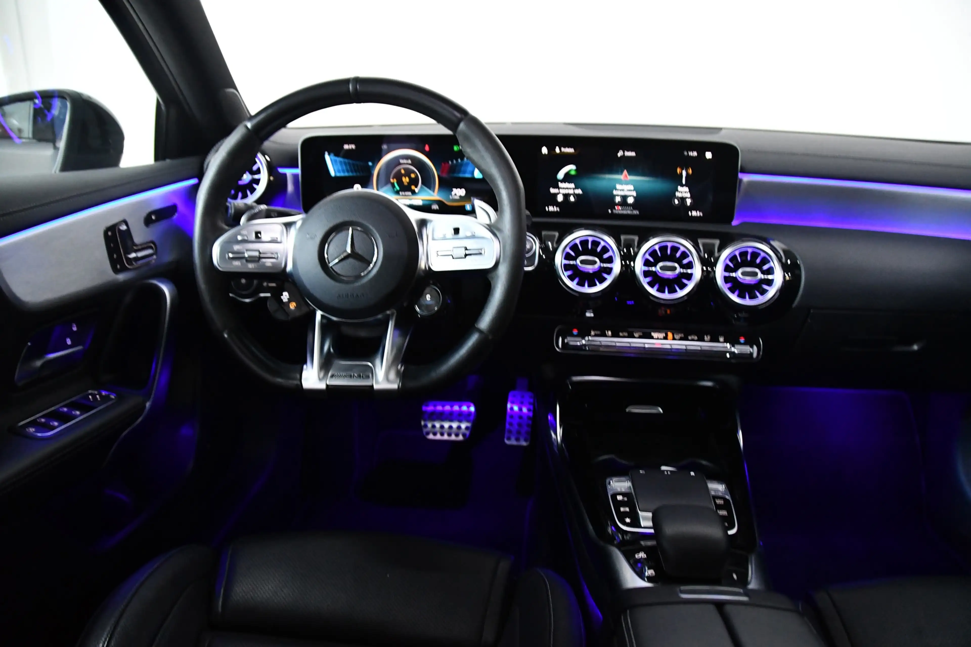 Mercedes-Benz A 35 AMG 4MATIC Edition 1, Schaalstoel, Pano, Burmester, Fu — photo 11