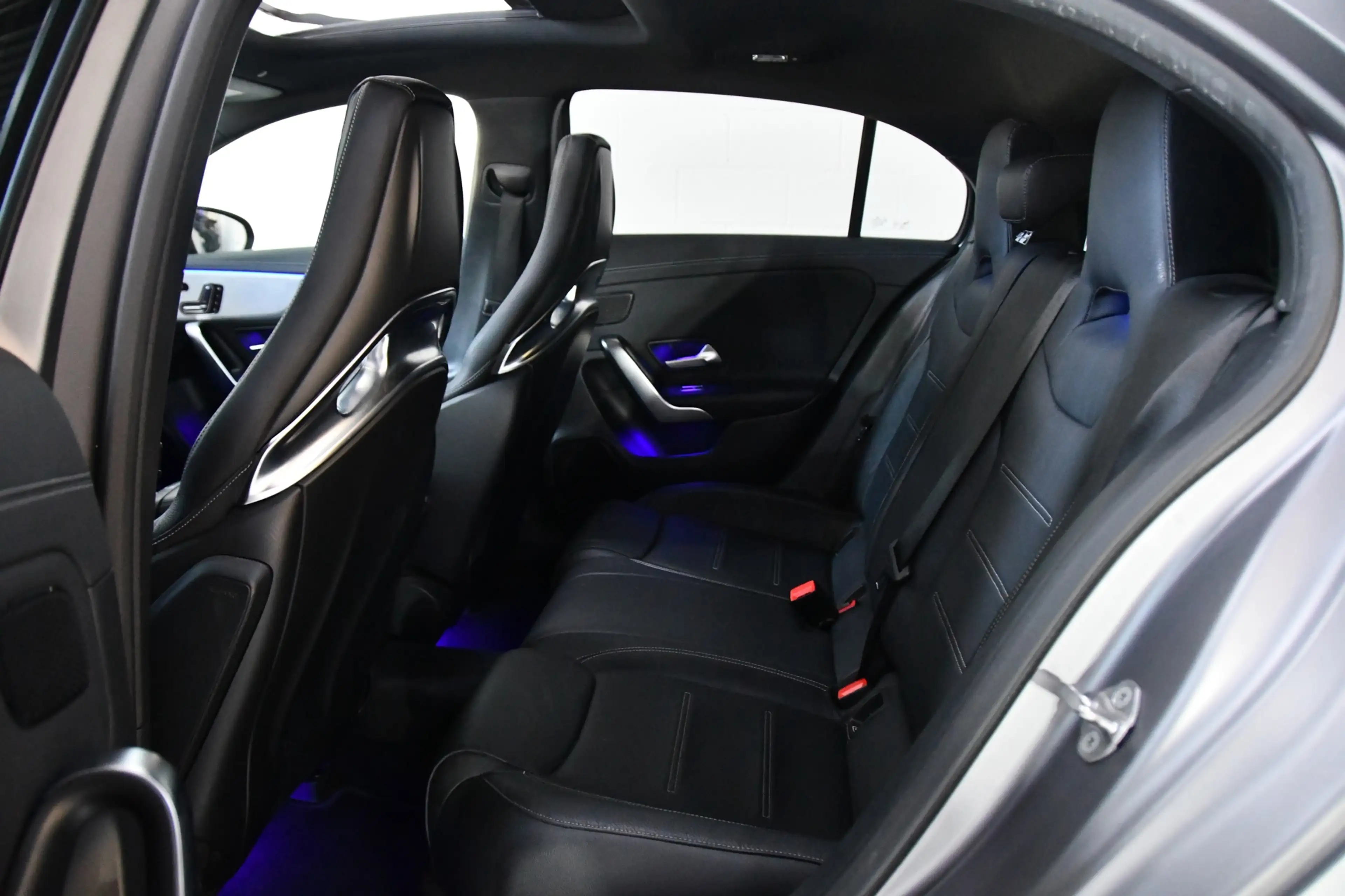 Mercedes-Benz A 35 AMG 4MATIC Edition 1, Schaalstoel, Pano, Burmester, Fu — photo 6