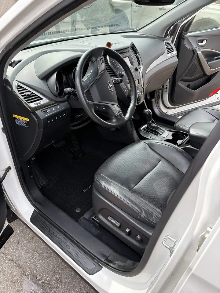 Hyundai SANTA FE снимка Hyundai SANTA FE