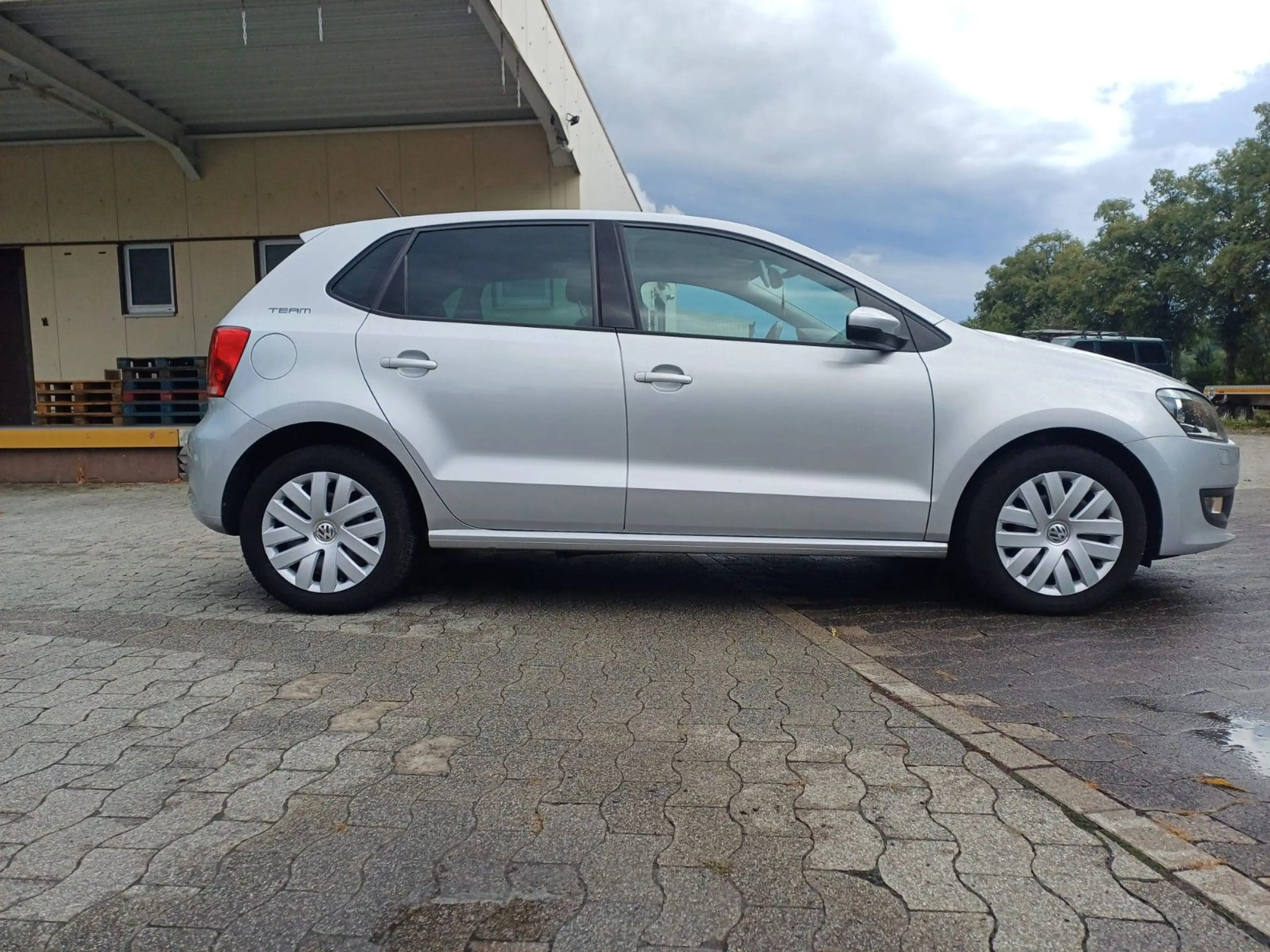 Volkswagen Polo V Team SHZ,TEMP,AHK.PDC,STEUERKETTE,NEU — photo 7