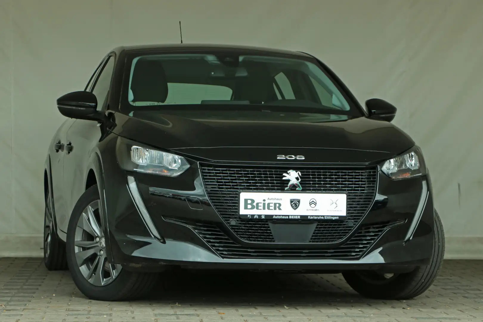 Peugeot e-208 e- Allure Shz. / Klima / LED Schwarz - 2