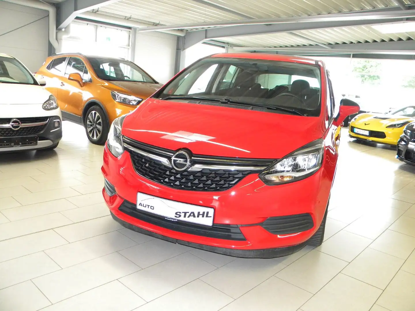 Opel Zafira C Edition Rouge - 2