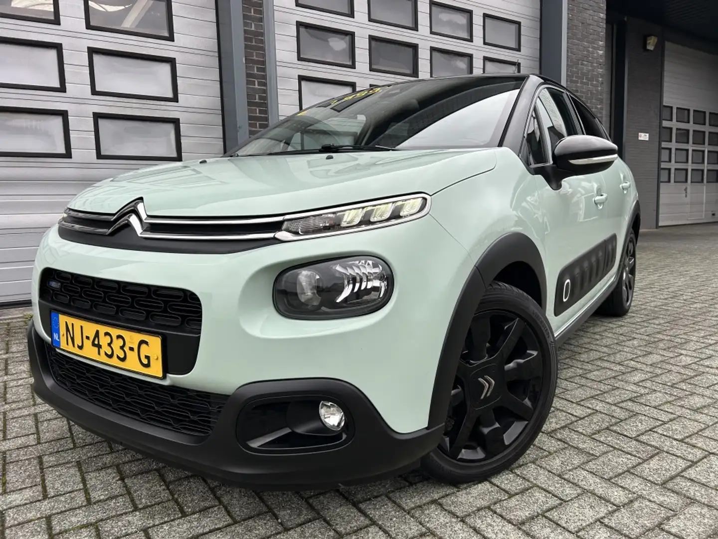 Citroen C3 1.2 PureTech Shine Camera Uniek! NAP Vert - 1