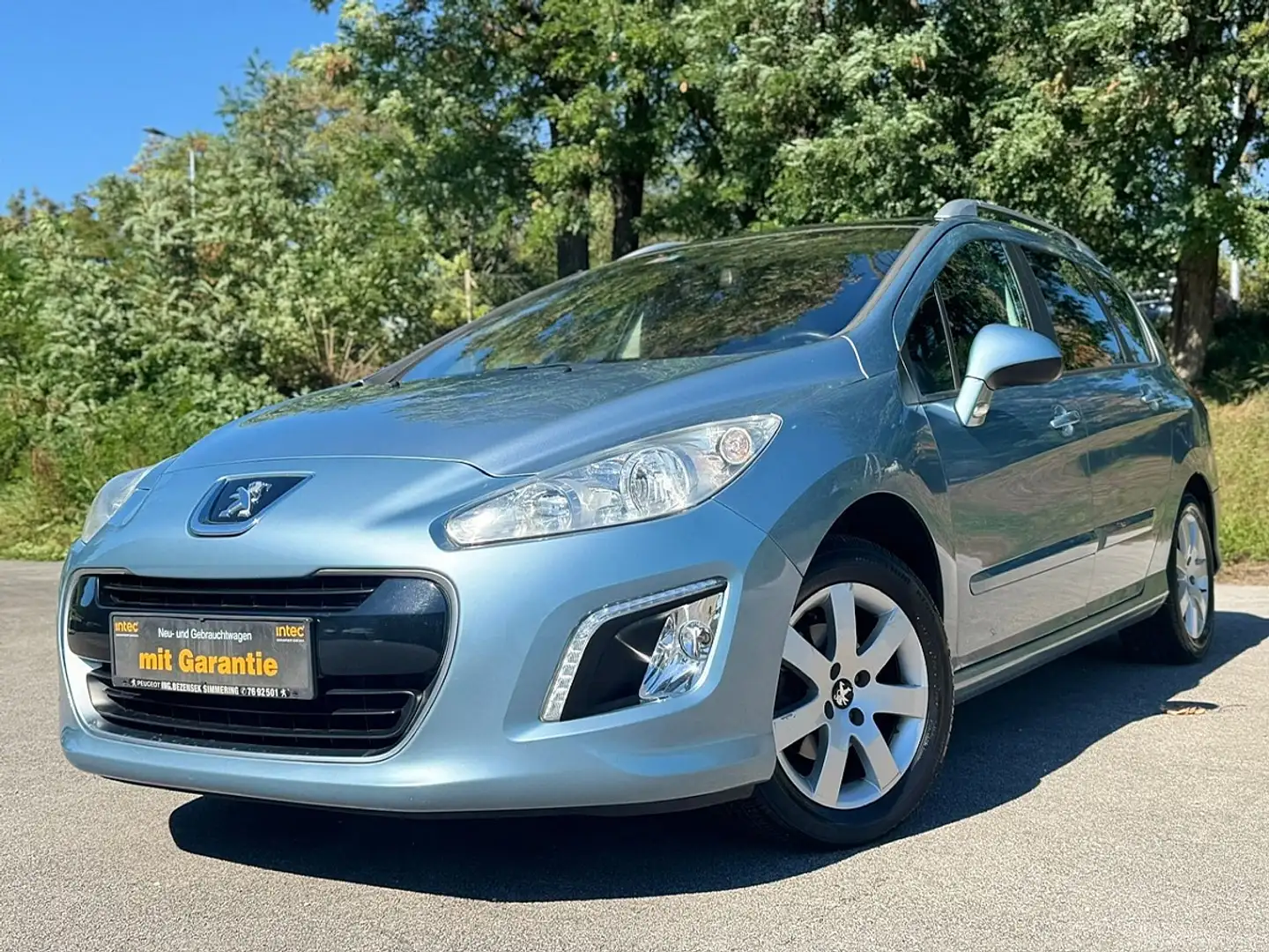 Peugeot 308 SW 1,6 HDi 95 Active Blau - 2