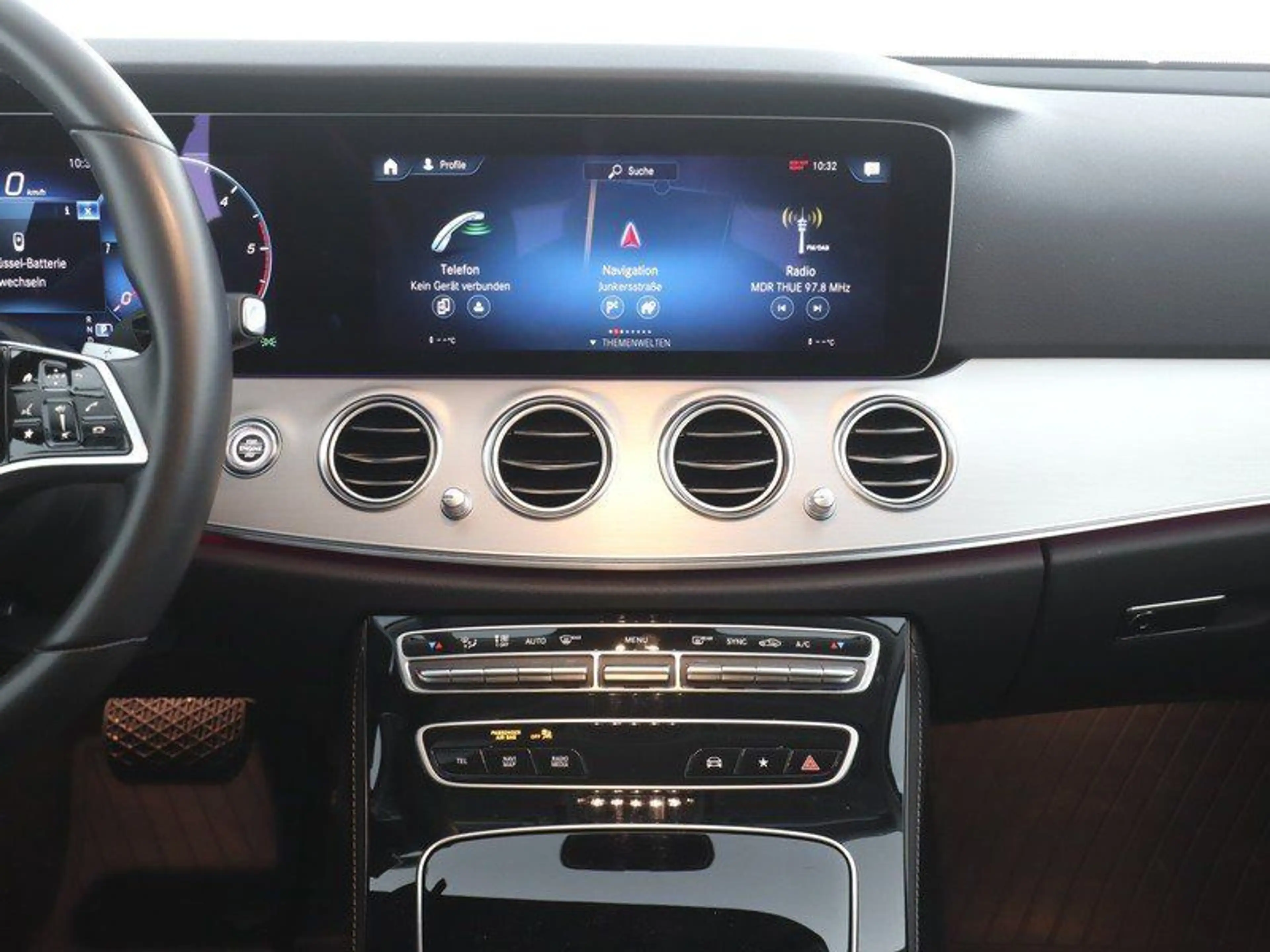 Mercedes-Benz E 220 T d AVA+LED+KAMERA+EASY-PACK+NAVI+SMART — photo 7