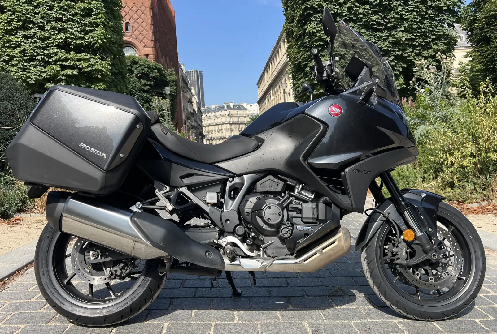 Honda NT 1100 Noir - 1