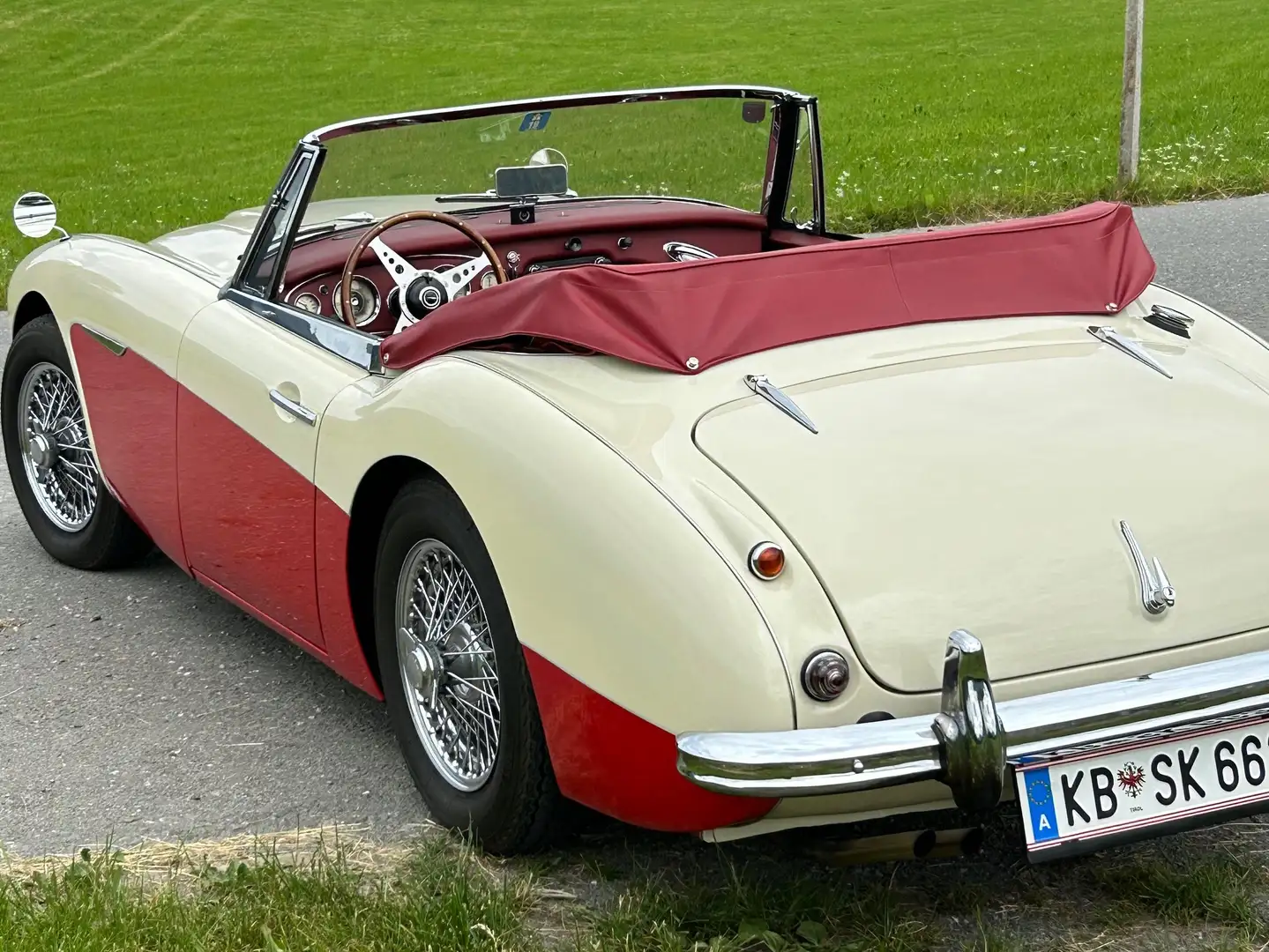 Austin-Healey 3000 MK II Beige - 2