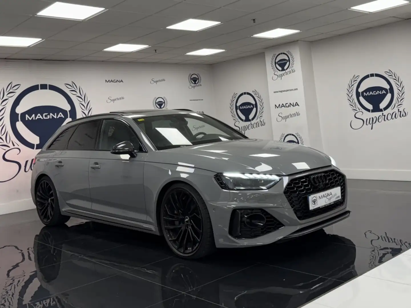 Audi RS4 Avant TFSI quattro tiptronic Gris - 1
