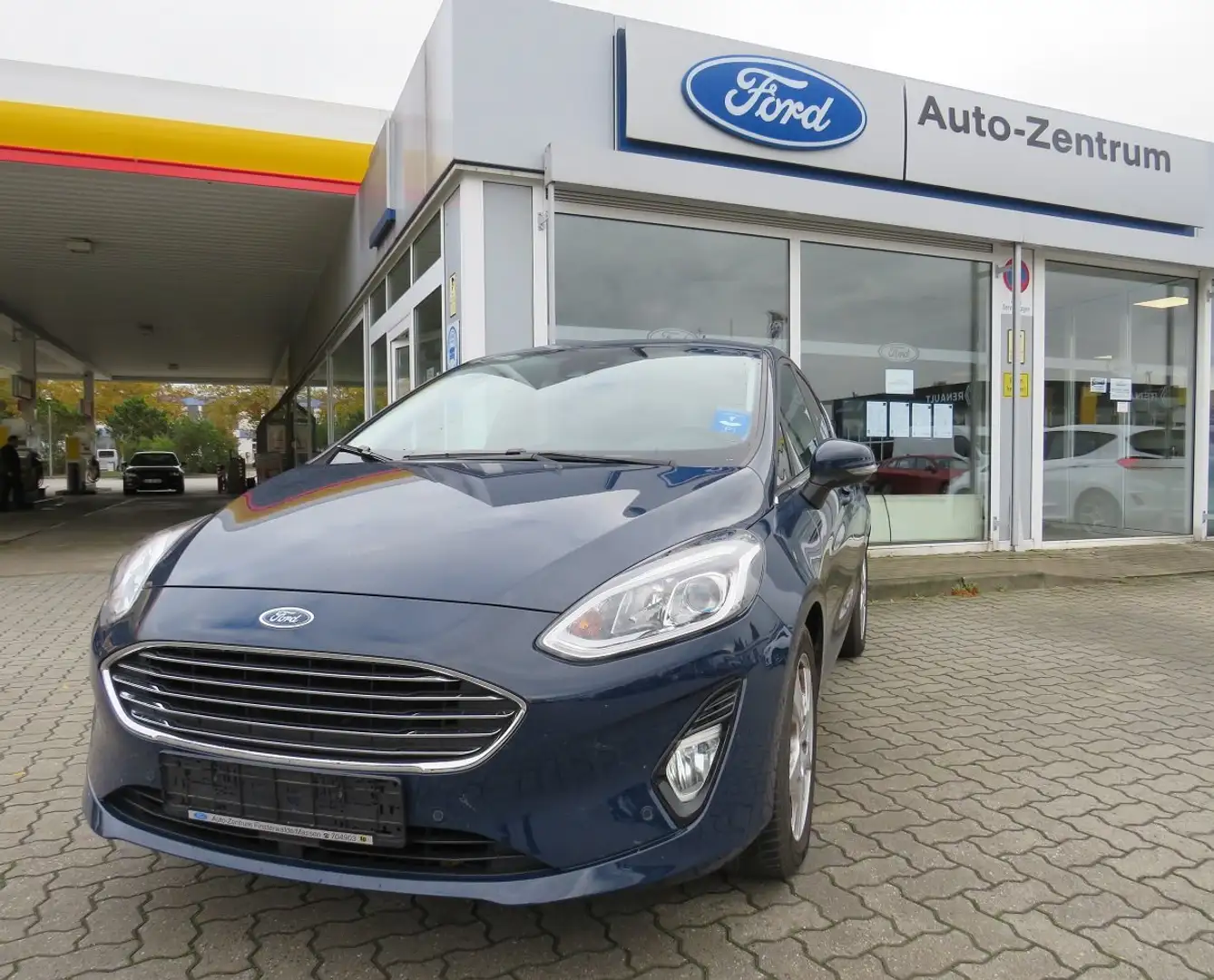 Ford Fiesta Titanium Blau - 1