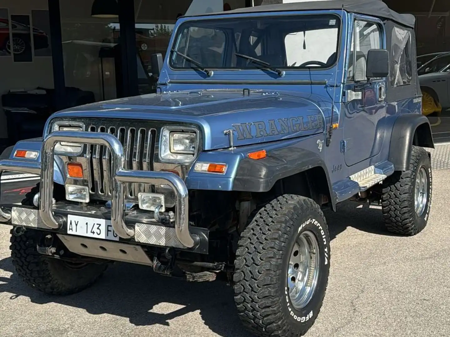 Jeep Wrangler - 2