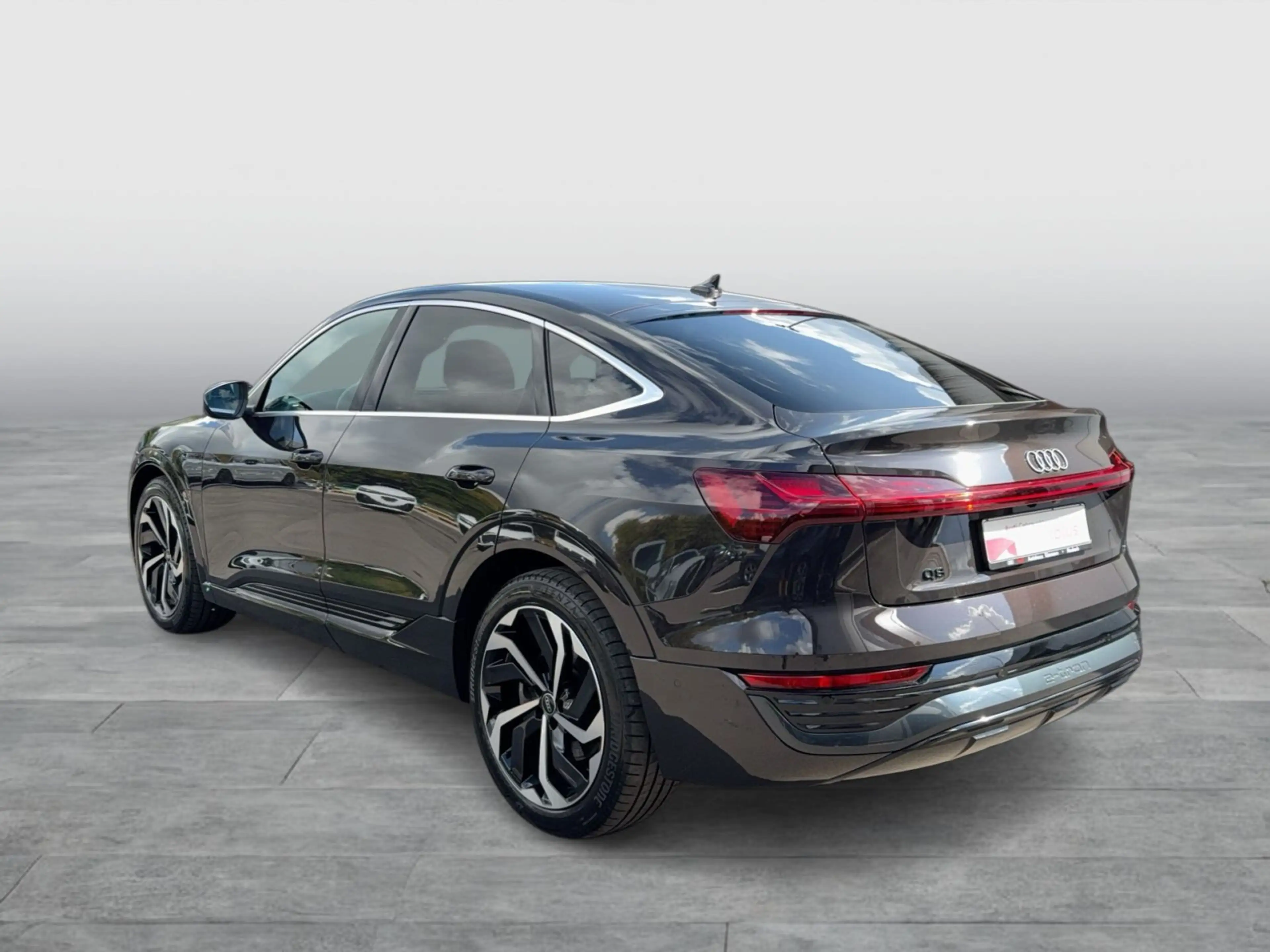 Audi Q8 e-tron 50 advanced AHK TOUR — photo 4